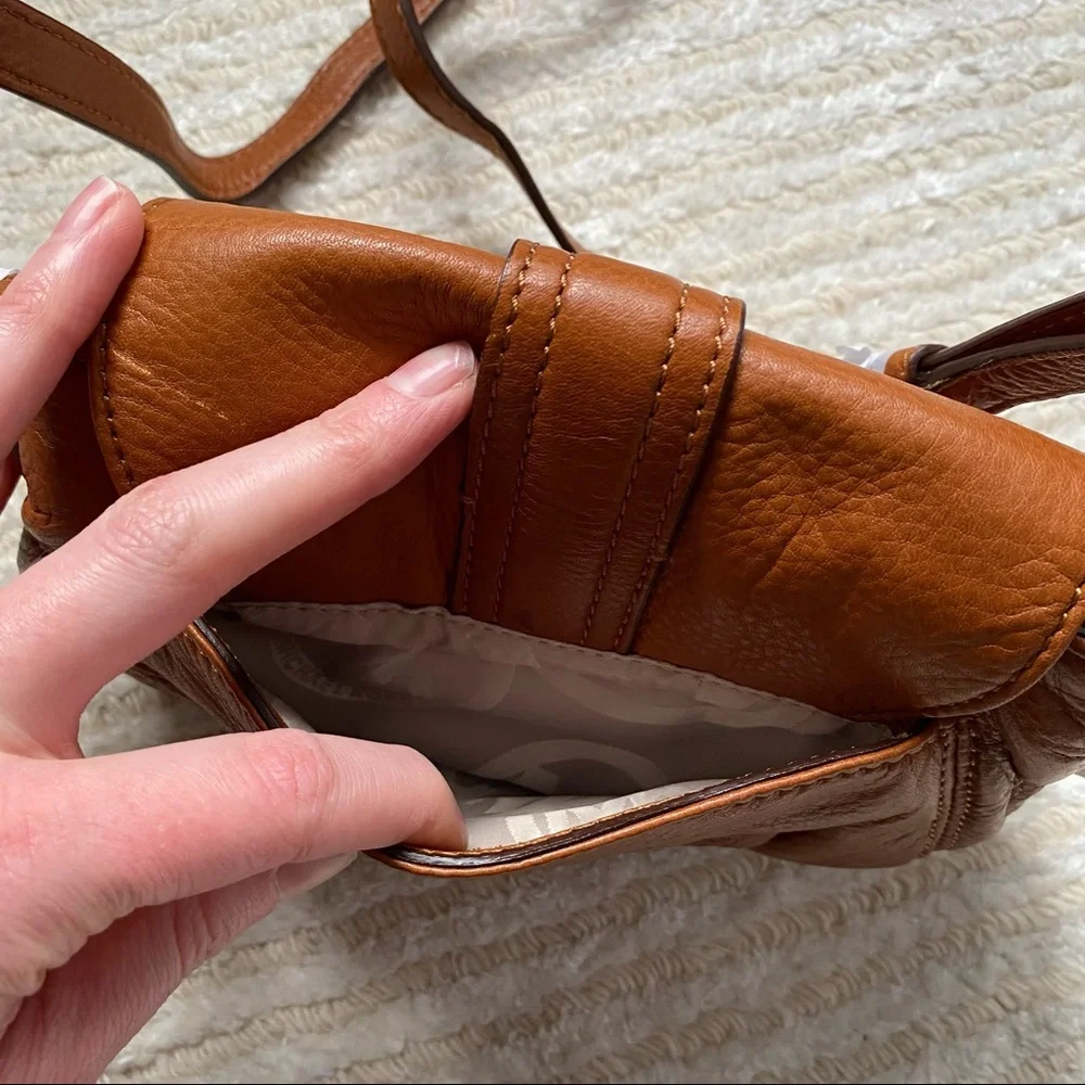 NWT Michael Kors Charlton leather crossbody
